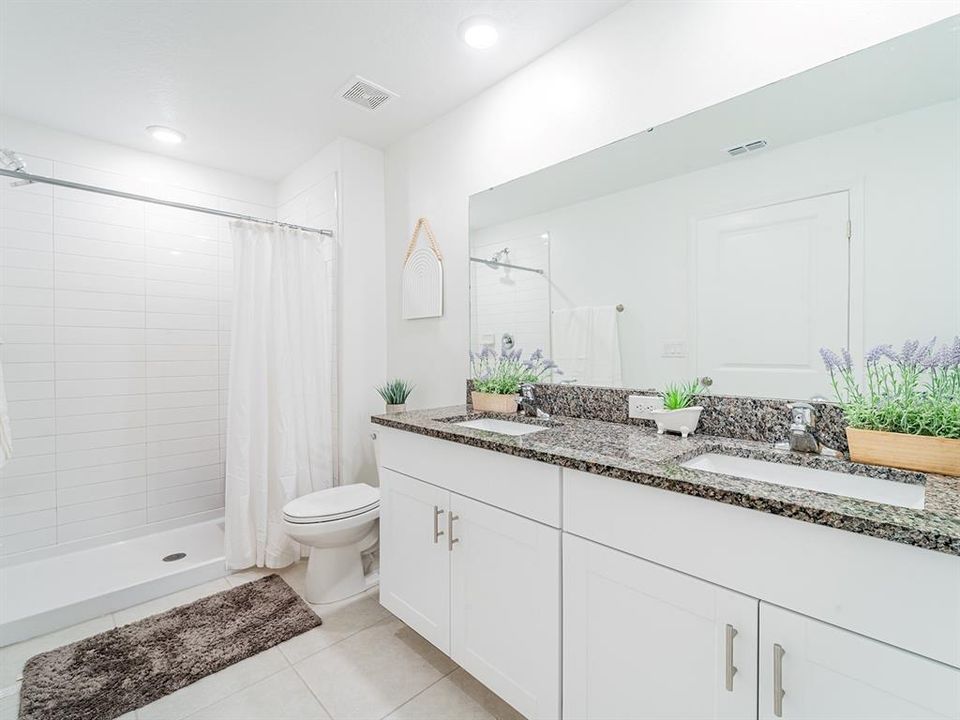 For Sale: $295,000 (3 beds, 2 baths, 1634 Square Feet)