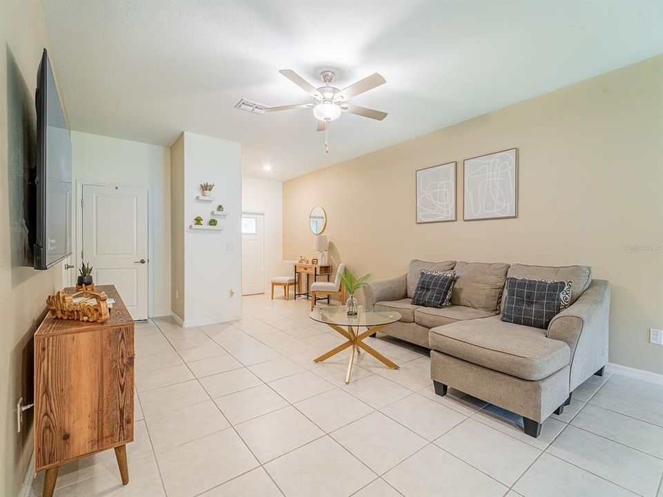 For Sale: $295,000 (3 beds, 2 baths, 1634 Square Feet)