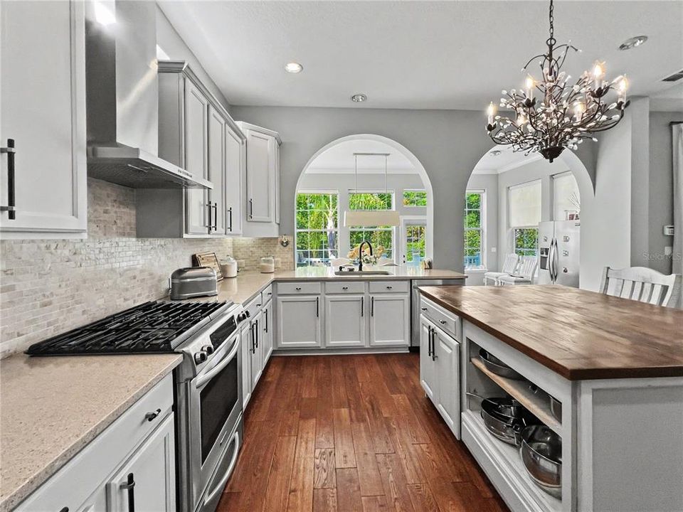 For Sale: $1,997,000 (6 beds, 4 baths, 4446 Square Feet)