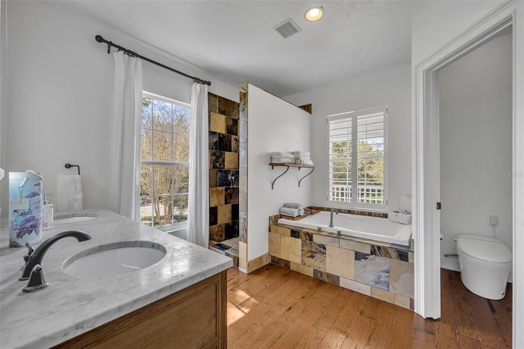 For Sale: $1,997,000 (6 beds, 4 baths, 4446 Square Feet)
