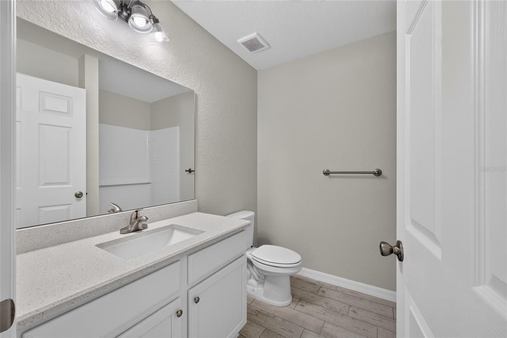 For Sale: $238,000 (3 beds, 2 baths, 1091 Square Feet)