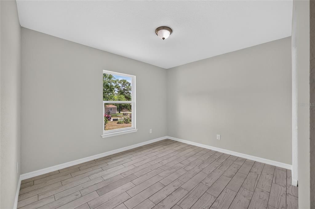 For Sale: $238,000 (3 beds, 2 baths, 1091 Square Feet)