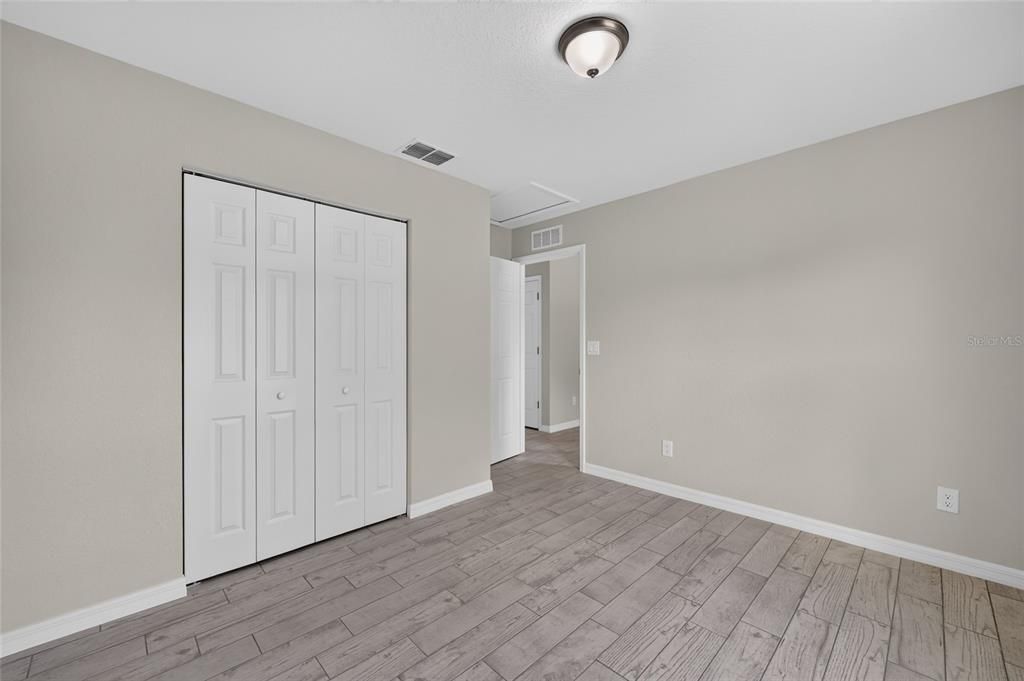 For Sale: $238,000 (3 beds, 2 baths, 1091 Square Feet)