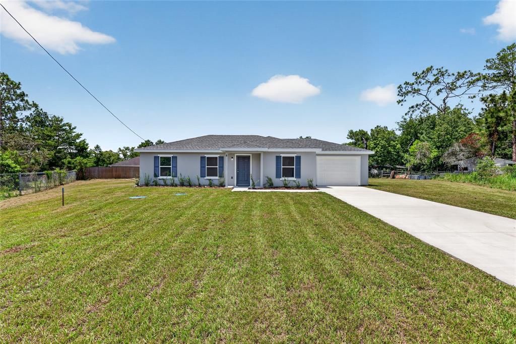 For Sale: $238,000 (3 beds, 2 baths, 1091 Square Feet)