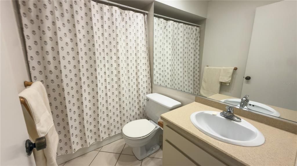 For Rent: $1,375 (2 beds, 2 baths, 1074 Square Feet)