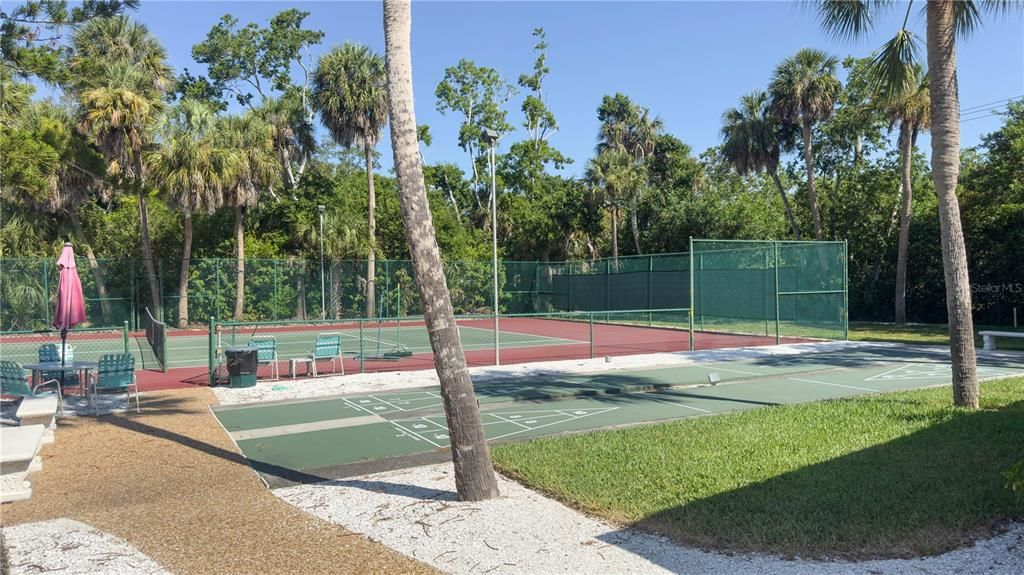 For Rent: $1,375 (2 beds, 2 baths, 1074 Square Feet)