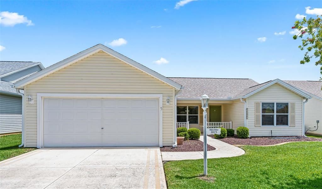 合同活跃: $270,000 (3 贝兹, 2 浴室, 1392 平方英尺)