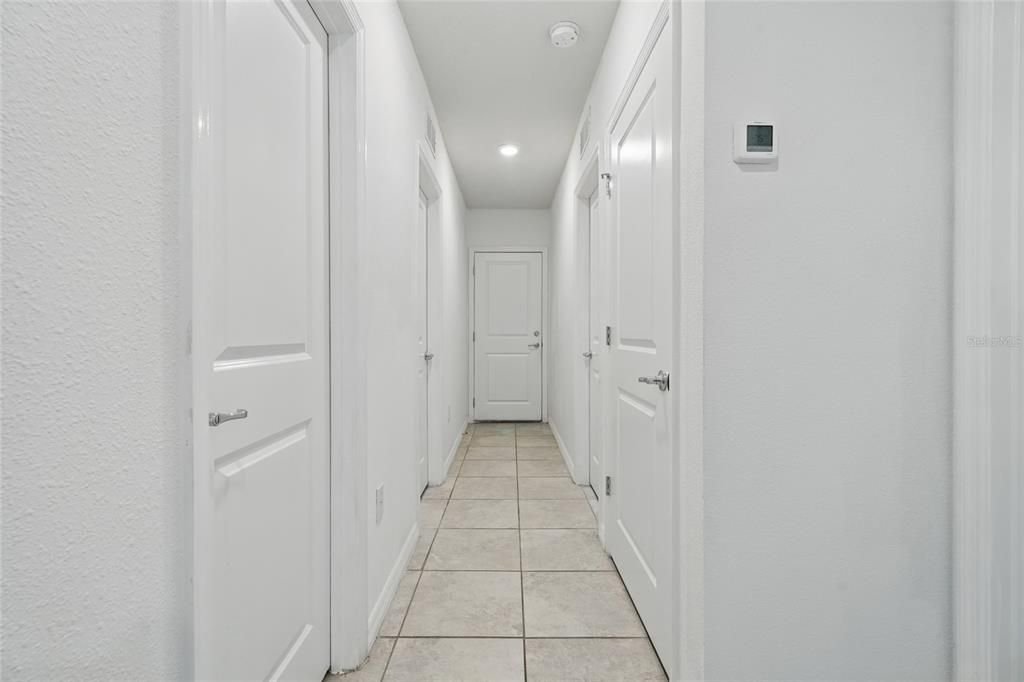 В аренду: $2,380 (4 спален, 2 ванн, 1580 Квадратных фут)
