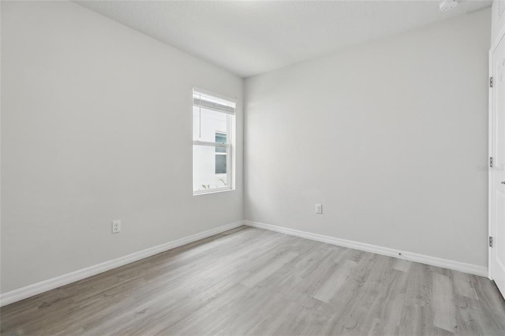 В аренду: $2,380 (4 спален, 2 ванн, 1580 Квадратных фут)