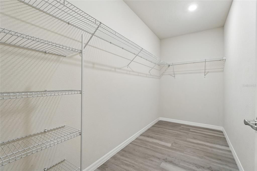 В аренду: $2,380 (4 спален, 2 ванн, 1580 Квадратных фут)