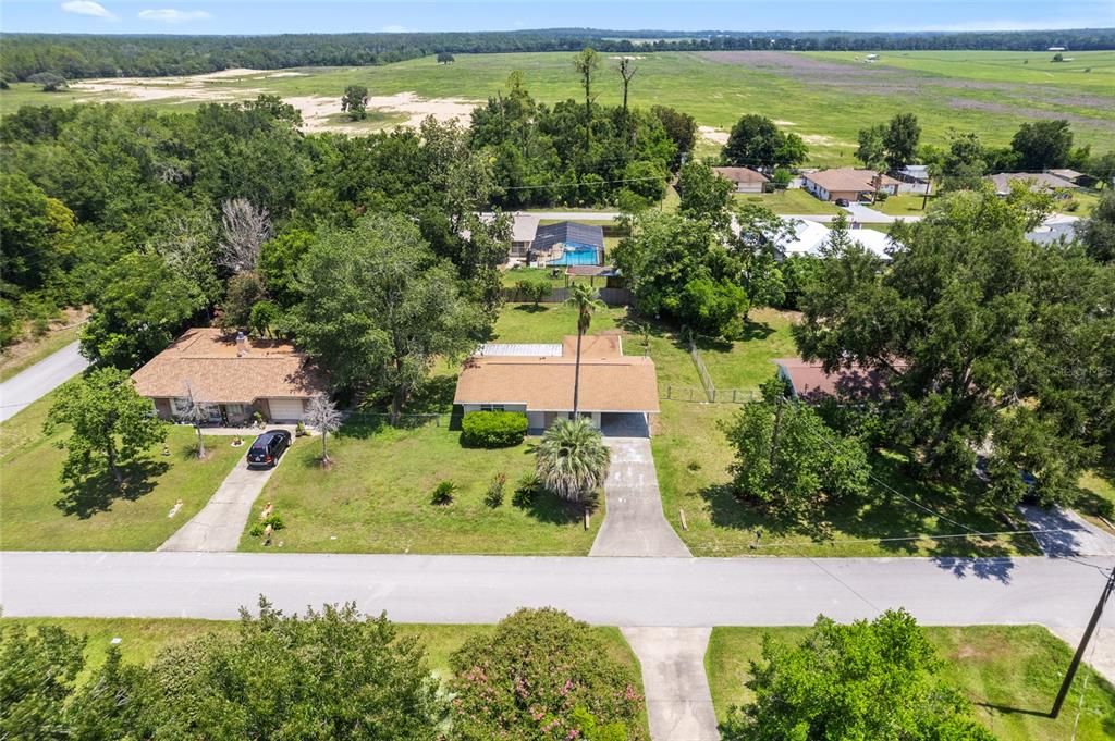 For Sale: $195,000 (2 beds, 1 baths, 988 Square Feet)