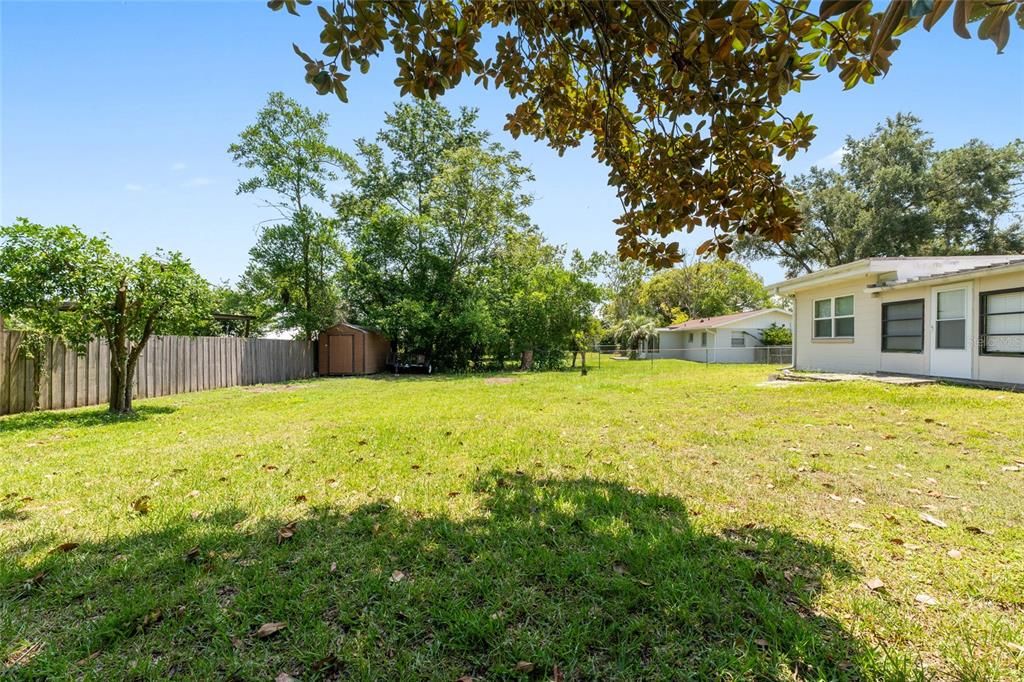 For Sale: $195,000 (2 beds, 1 baths, 988 Square Feet)