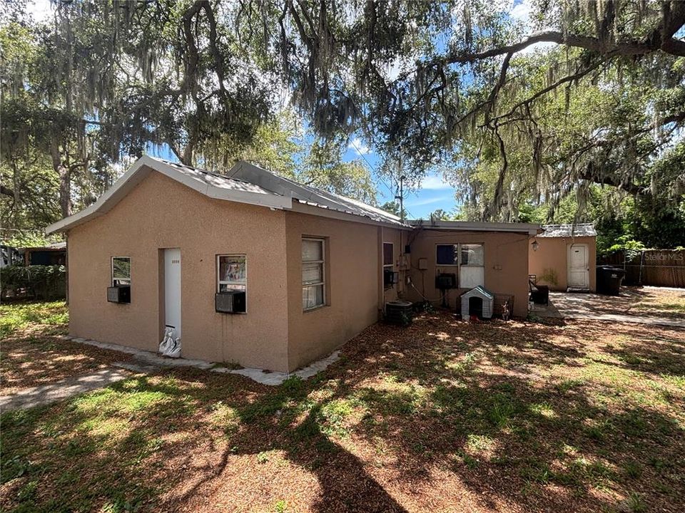 Activo con contrato: $129,900 (3 camas, 2 baños, 881 Pies cuadrados)