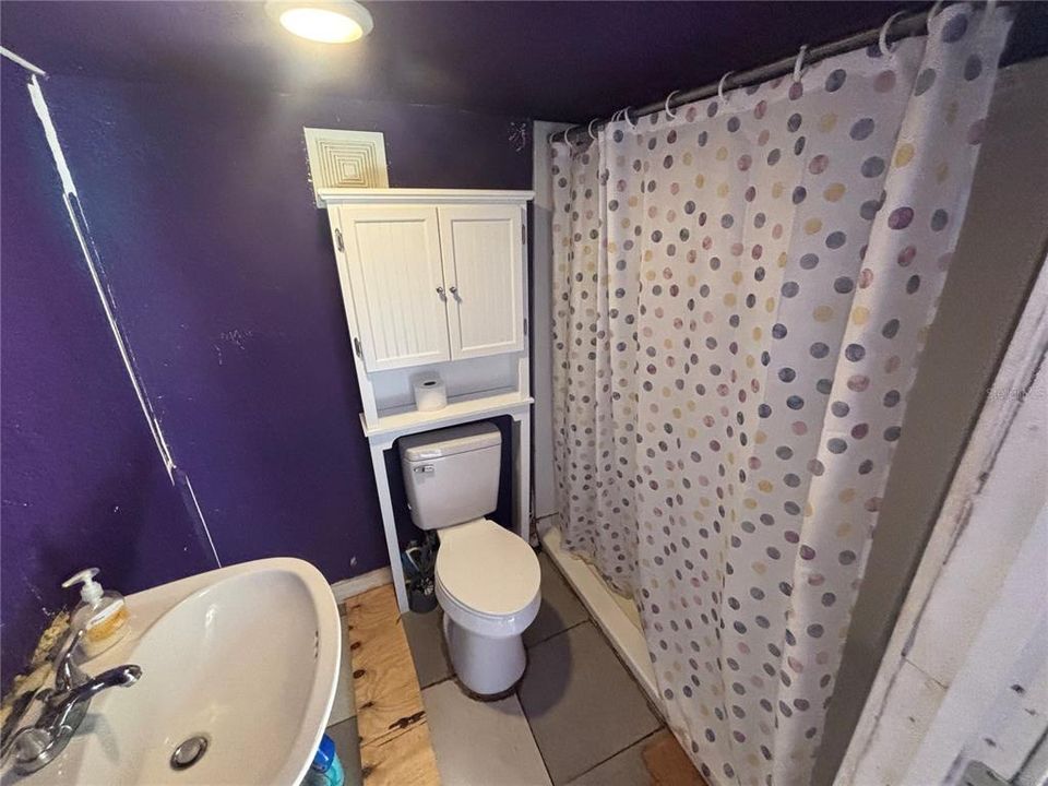 Activo con contrato: $129,900 (3 camas, 2 baños, 881 Pies cuadrados)