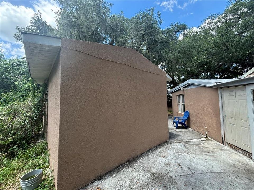 Activo con contrato: $129,900 (3 camas, 2 baños, 881 Pies cuadrados)
