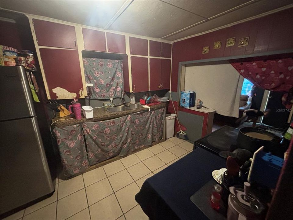 Activo con contrato: $129,900 (3 camas, 2 baños, 881 Pies cuadrados)