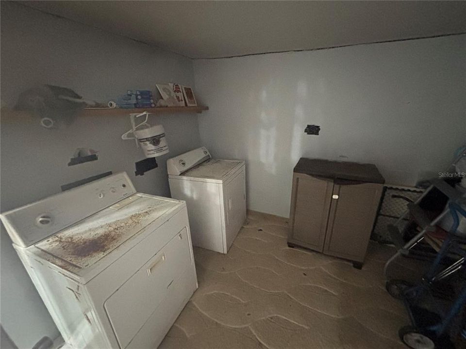 Activo con contrato: $129,900 (3 camas, 2 baños, 881 Pies cuadrados)