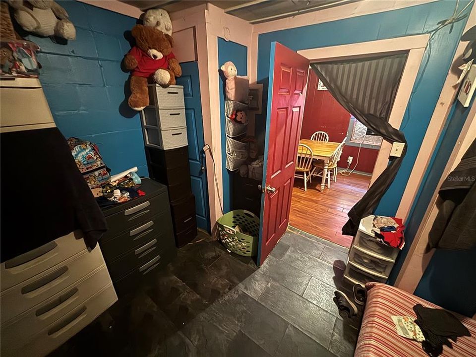 Activo con contrato: $129,900 (3 camas, 2 baños, 881 Pies cuadrados)