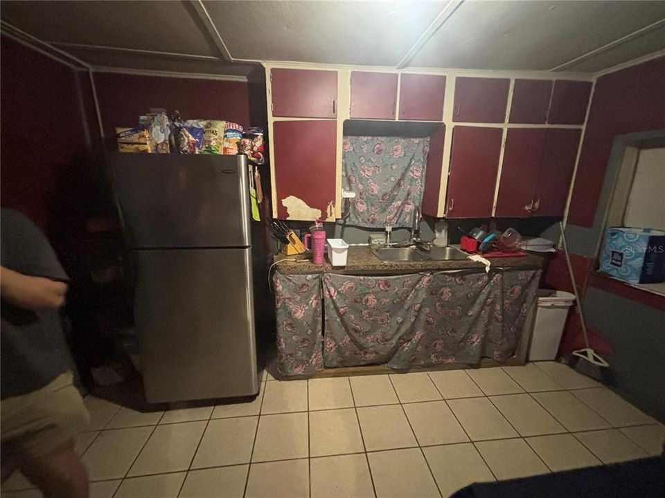 Activo con contrato: $129,900 (3 camas, 2 baños, 881 Pies cuadrados)