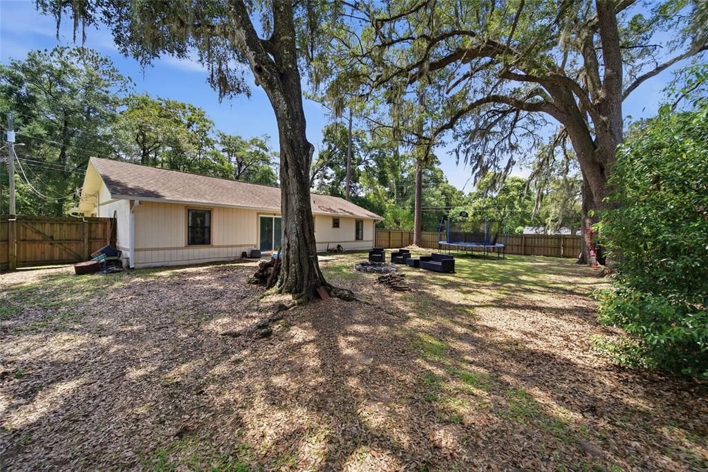 En Venta: $240,000 (3 camas, 2 baños, 1310 Pies cuadrados)