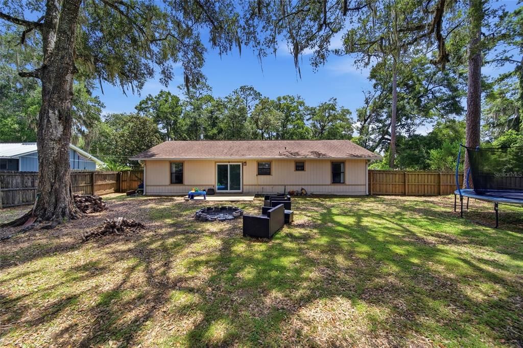 En Venta: $240,000 (3 camas, 2 baños, 1310 Pies cuadrados)