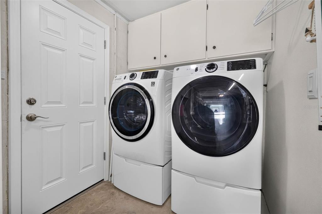 For Sale: $495,000 (2 beds, 2 baths, 1176 Square Feet)