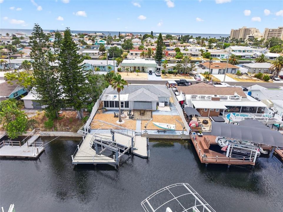 For Sale: $495,000 (2 beds, 2 baths, 1176 Square Feet)
