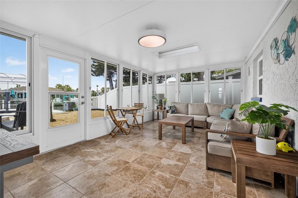 For Sale: $495,000 (2 beds, 2 baths, 1176 Square Feet)