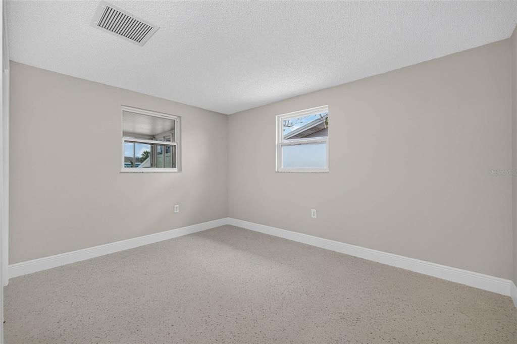 For Sale: $495,000 (2 beds, 2 baths, 1176 Square Feet)