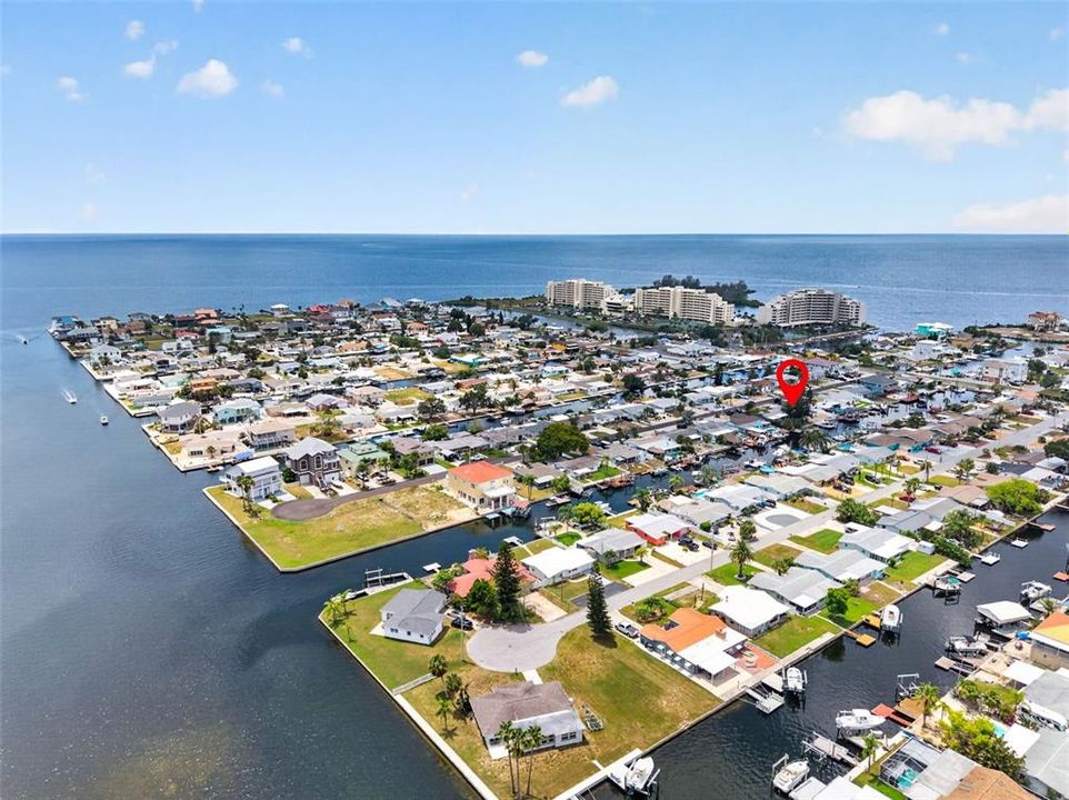 For Sale: $495,000 (2 beds, 2 baths, 1176 Square Feet)