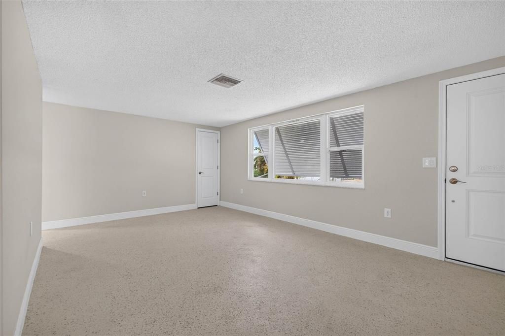 For Sale: $495,000 (2 beds, 2 baths, 1176 Square Feet)