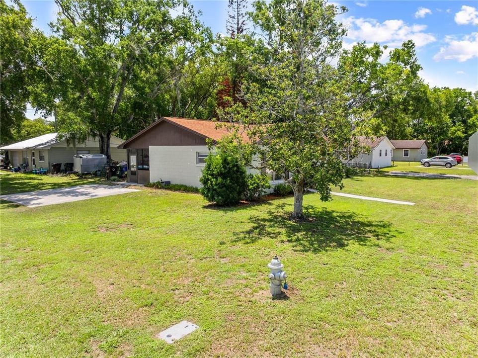 For Sale: $350,000 (3 beds, 2 baths, 1472 Square Feet)