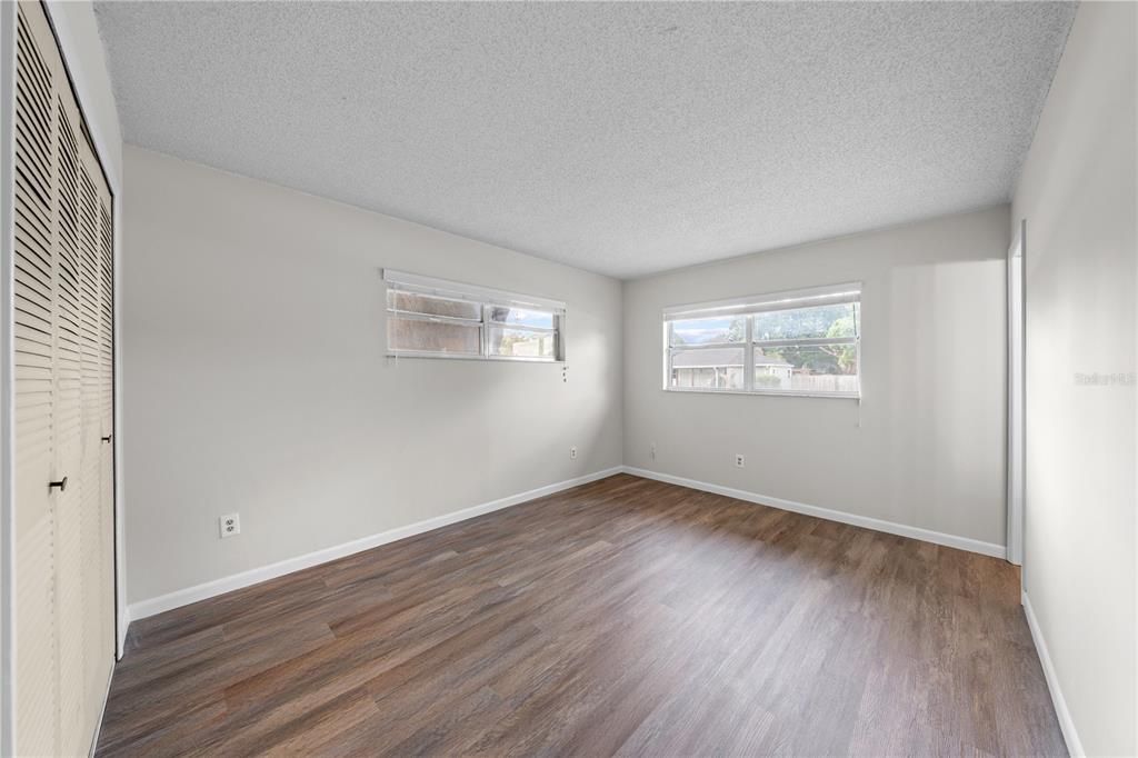 For Sale: $350,000 (3 beds, 2 baths, 1472 Square Feet)