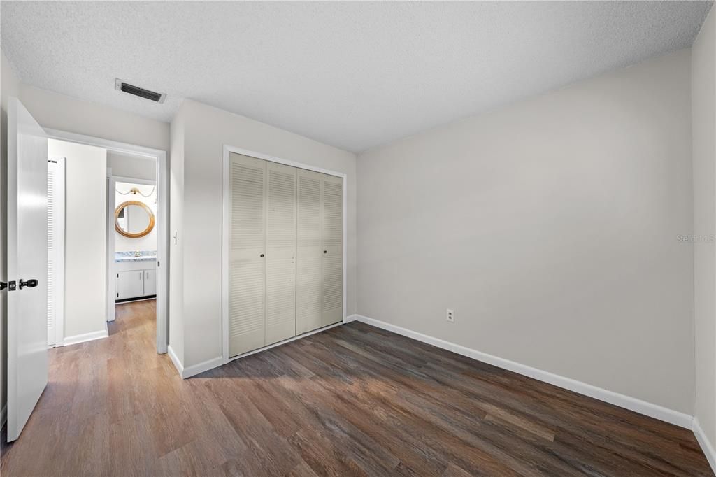 For Sale: $350,000 (3 beds, 2 baths, 1472 Square Feet)