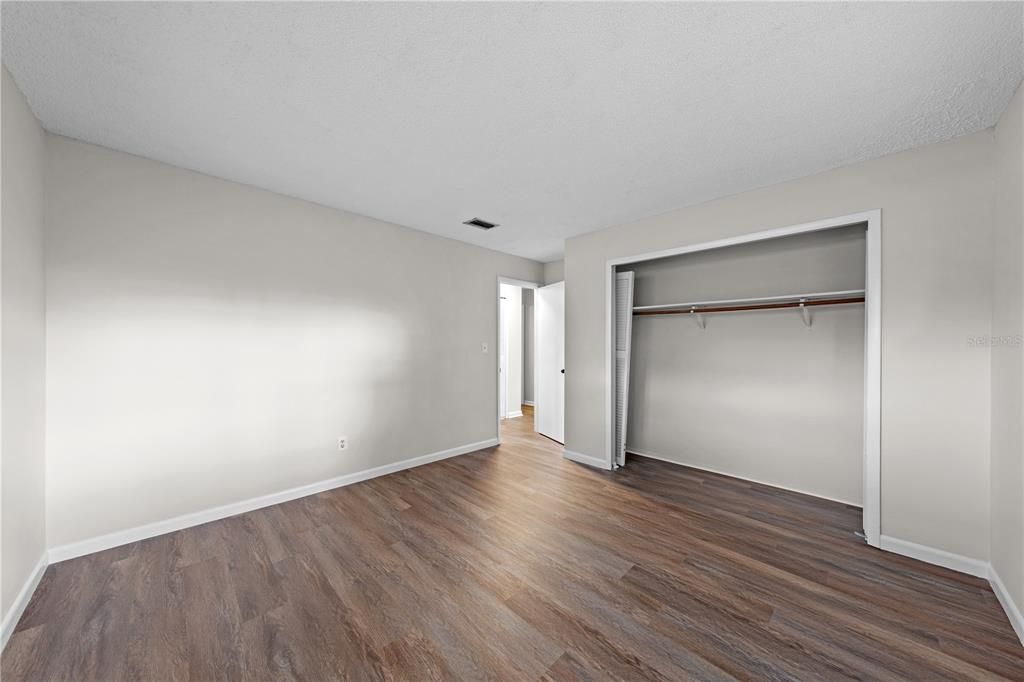 For Sale: $350,000 (3 beds, 2 baths, 1472 Square Feet)