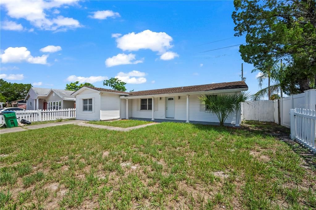 En Venta: $318,000 (3 camas, 2 baños, 1656 Pies cuadrados)