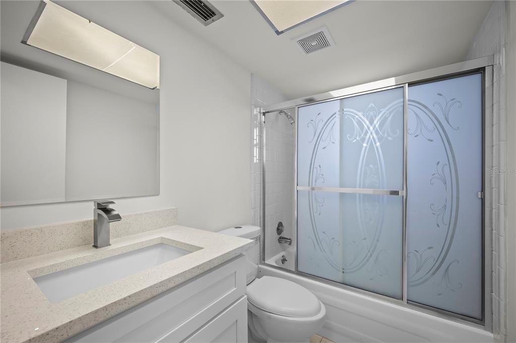 En Venta: $318,000 (3 camas, 2 baños, 1656 Pies cuadrados)