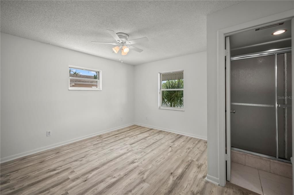 En Venta: $318,000 (3 camas, 2 baños, 1656 Pies cuadrados)