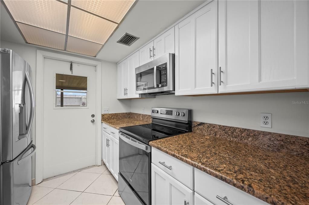 En Venta: $318,000 (3 camas, 2 baños, 1656 Pies cuadrados)