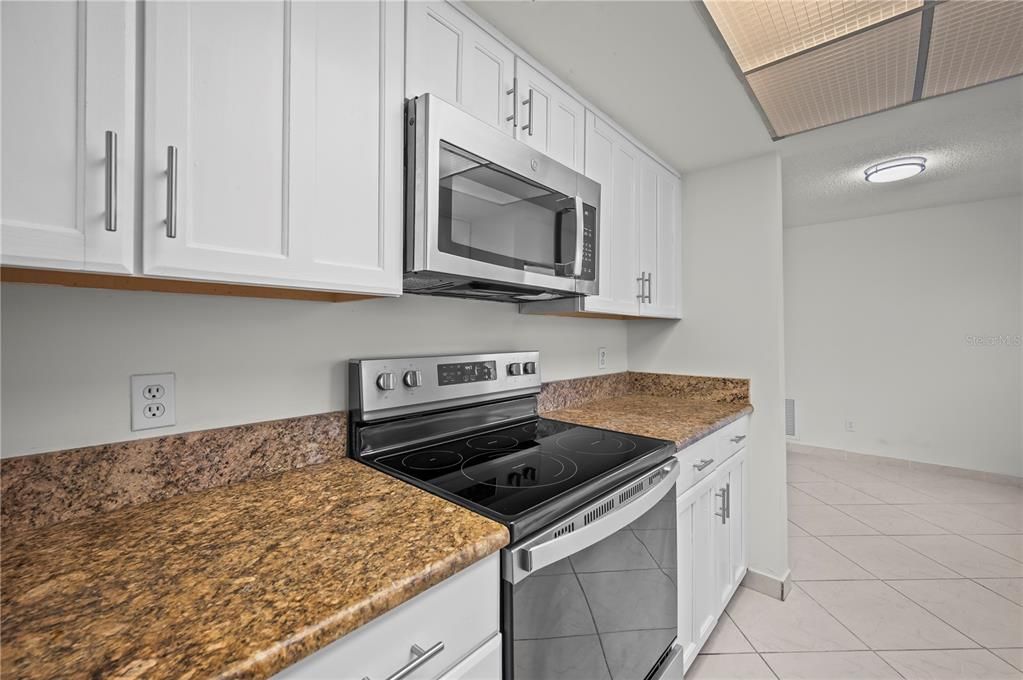 En Venta: $318,000 (3 camas, 2 baños, 1656 Pies cuadrados)