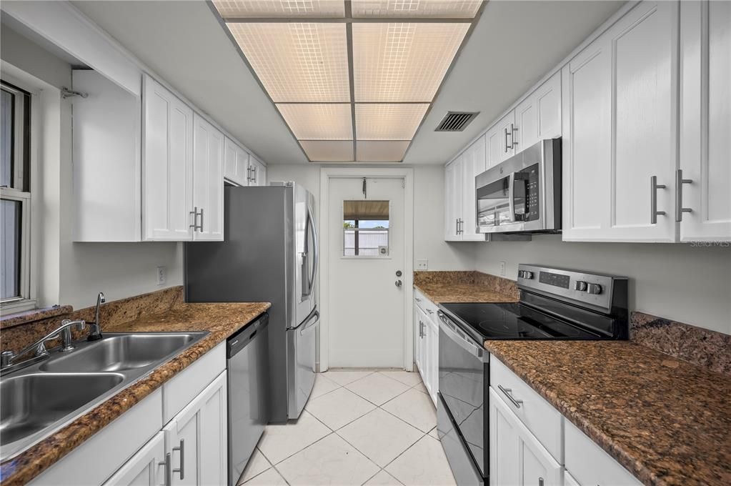 En Venta: $318,000 (3 camas, 2 baños, 1656 Pies cuadrados)
