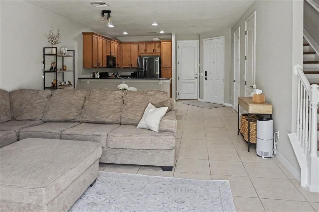 For Sale: $369,500 (3 beds, 2 baths, 1438 Square Feet)