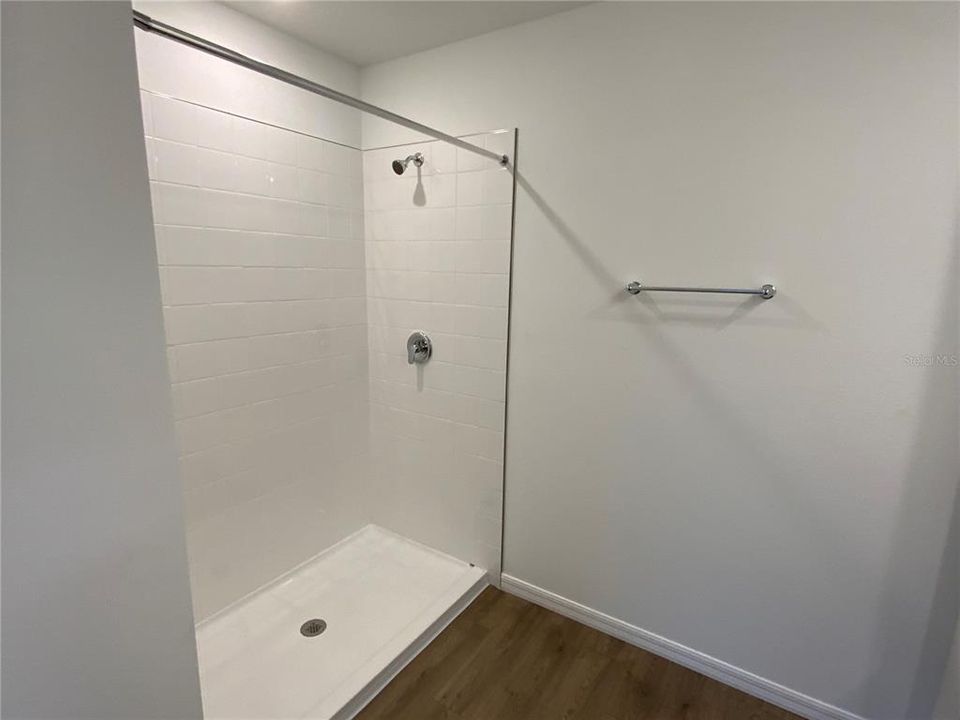 В аренду: $2,799 (5 спален, 3 ванн, 2450 Квадратных фут)