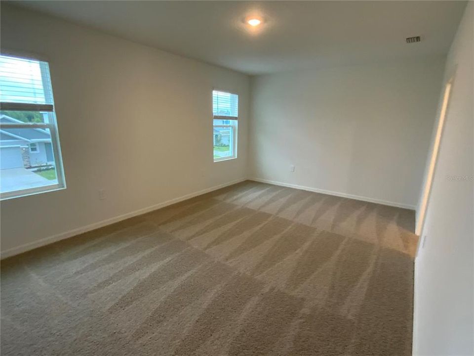 В аренду: $2,799 (5 спален, 3 ванн, 2450 Квадратных фут)