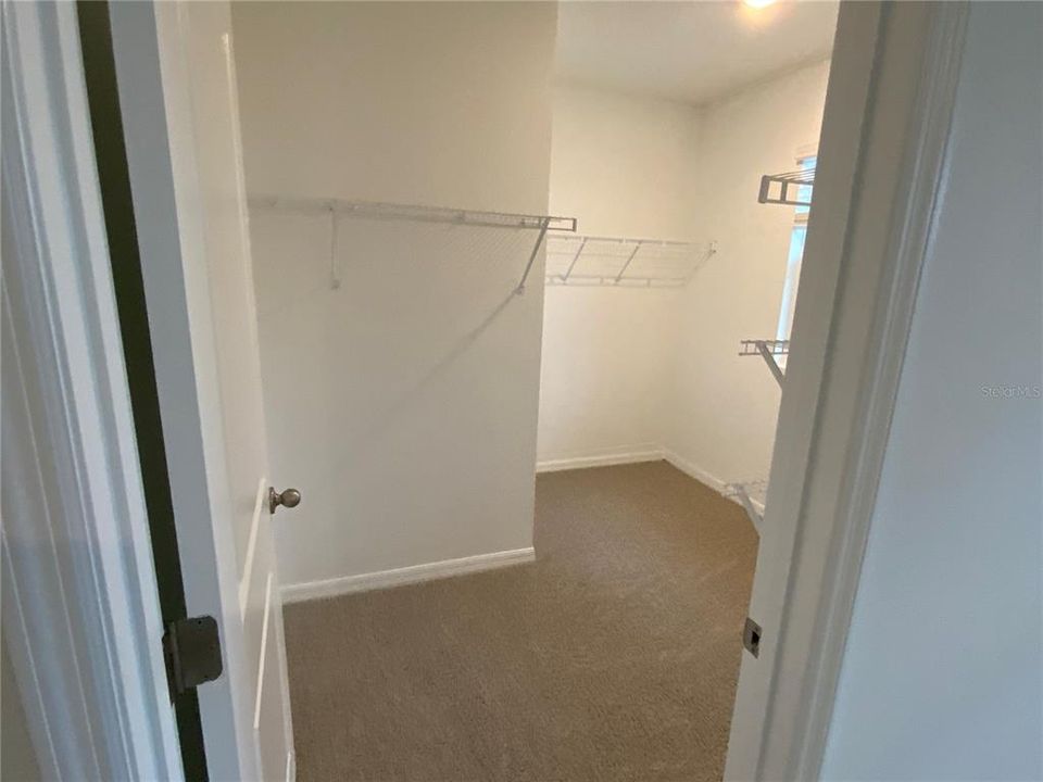 В аренду: $2,799 (5 спален, 3 ванн, 2450 Квадратных фут)
