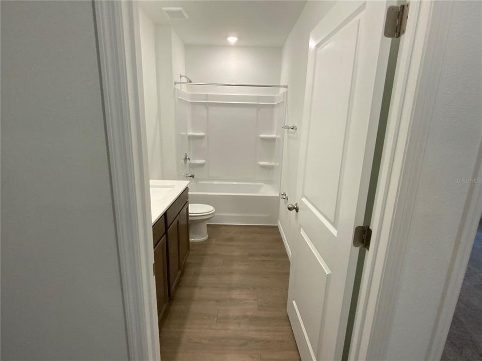 В аренду: $2,799 (5 спален, 3 ванн, 2450 Квадратных фут)