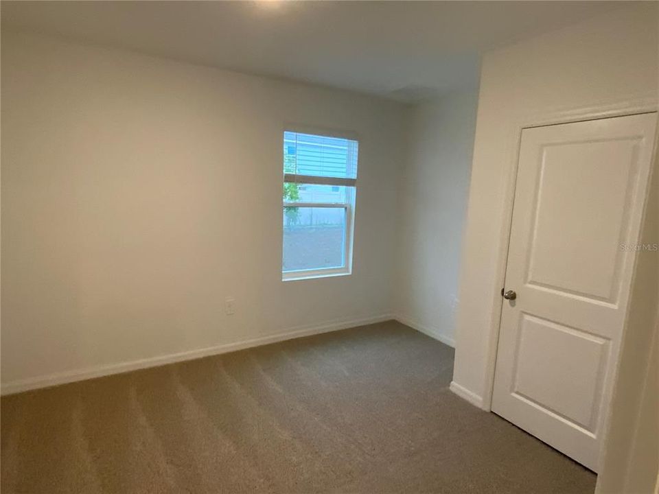 В аренду: $2,799 (5 спален, 3 ванн, 2450 Квадратных фут)