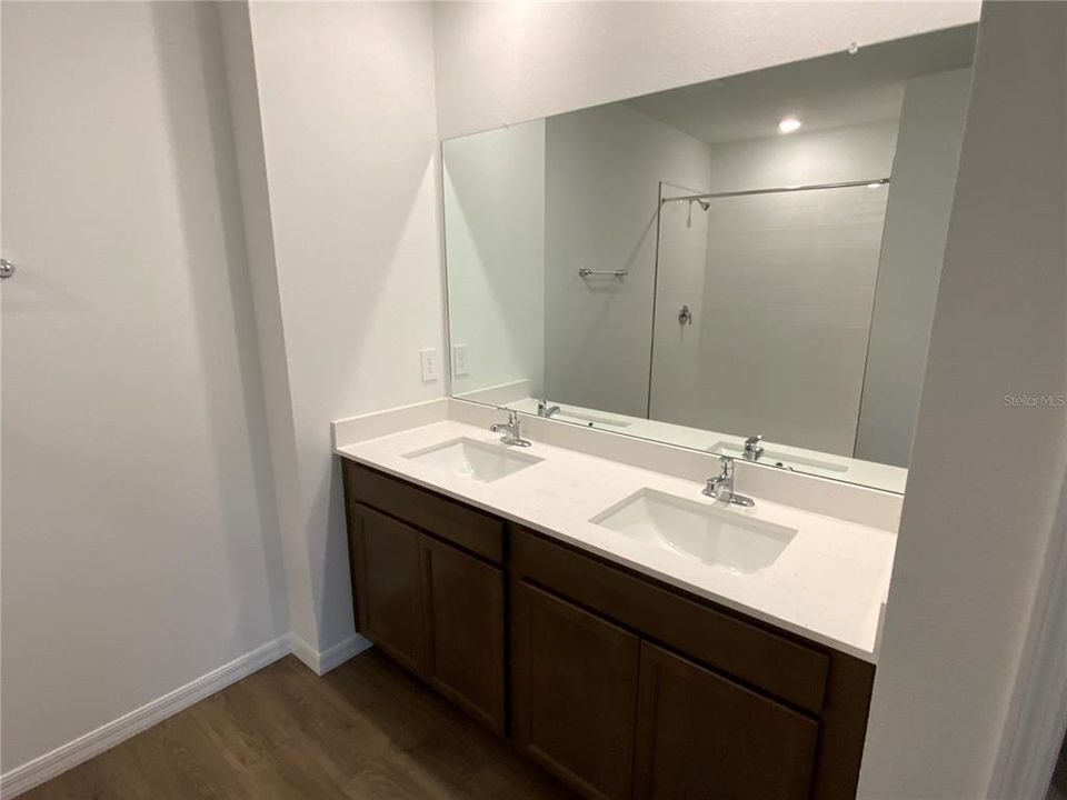 В аренду: $2,799 (5 спален, 3 ванн, 2450 Квадратных фут)
