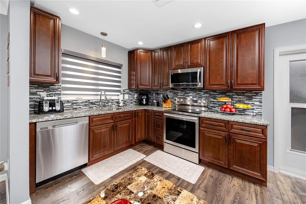 На продажу: $499,900 (3 спален, 2 ванн, 1559 Квадратных фут)