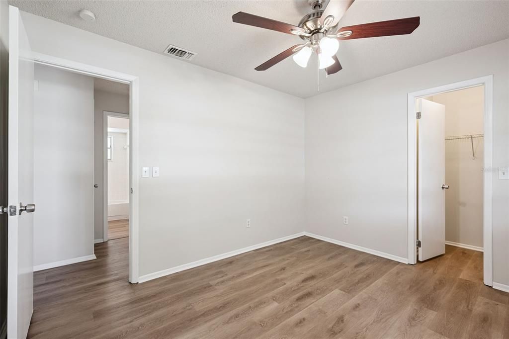 For Sale: $329,900 (3 beds, 2 baths, 1221 Square Feet)